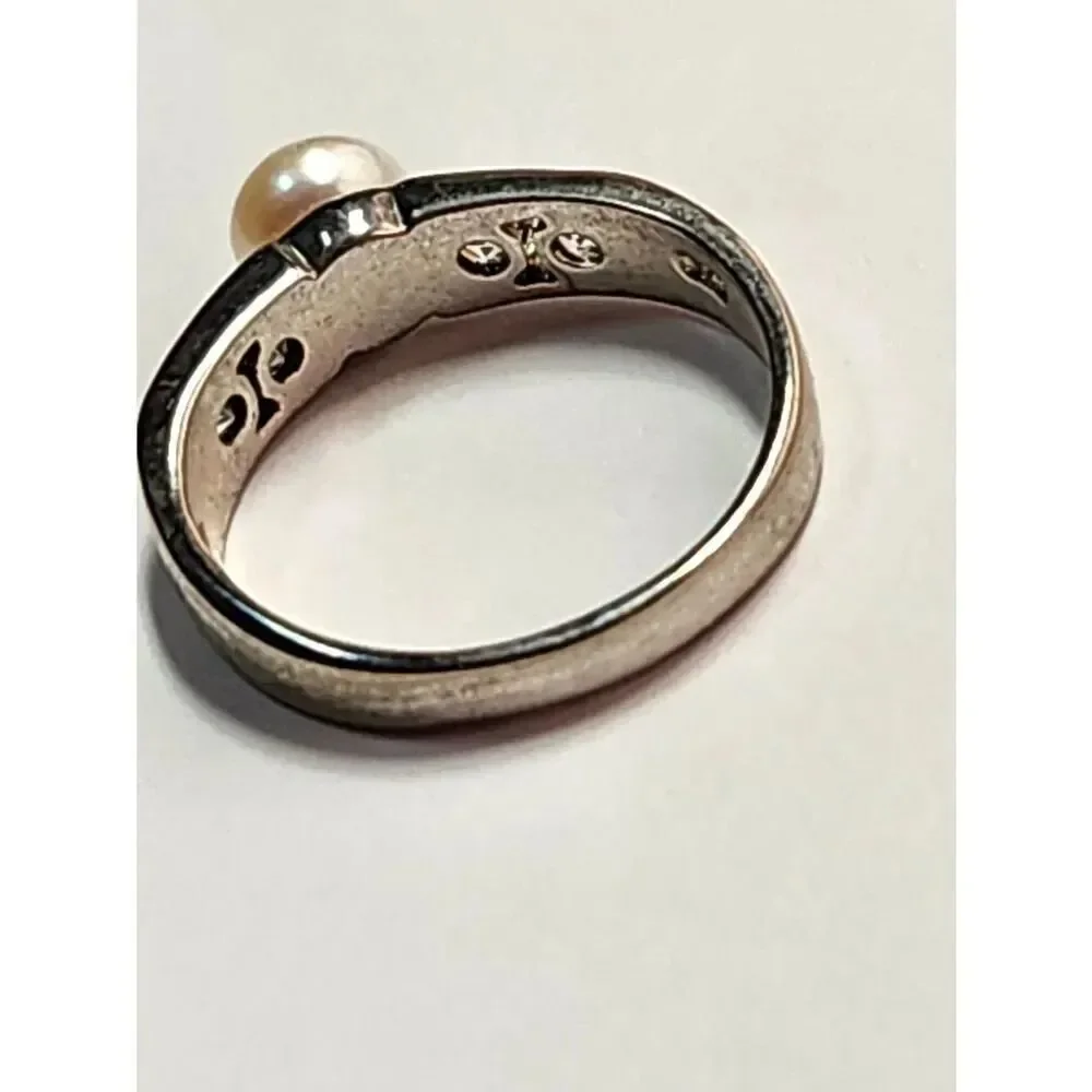 Pearl and Crystal Accent Sterling Silver Plated Ring Size 8